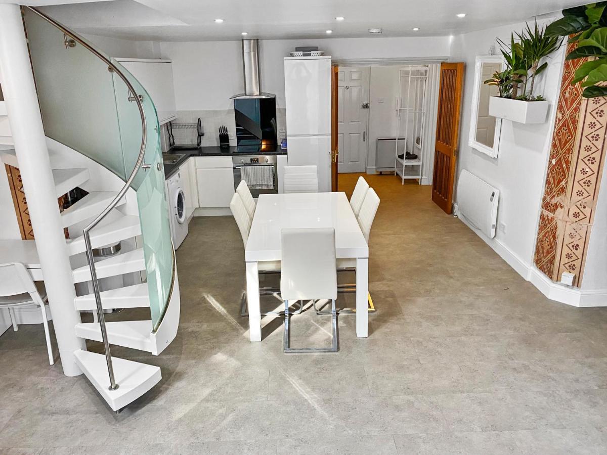 Rare 1-Bed Church Converted Apartment In Londres Extérieur photo